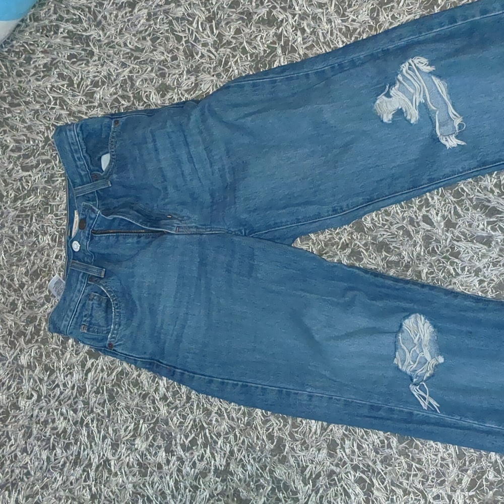 women's Levi's high waisted straight legged jeans